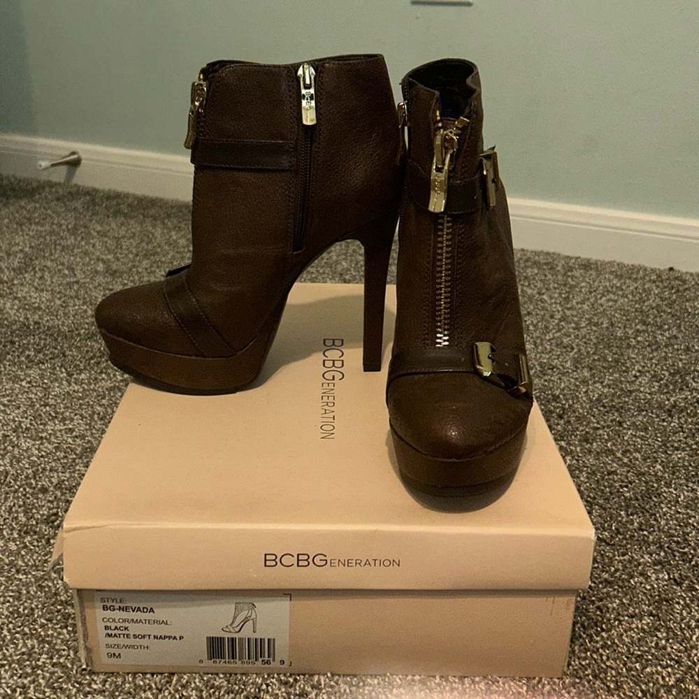 NWT BC G ankle brown boots. Size US 5 1/2 or EU 35 1/2